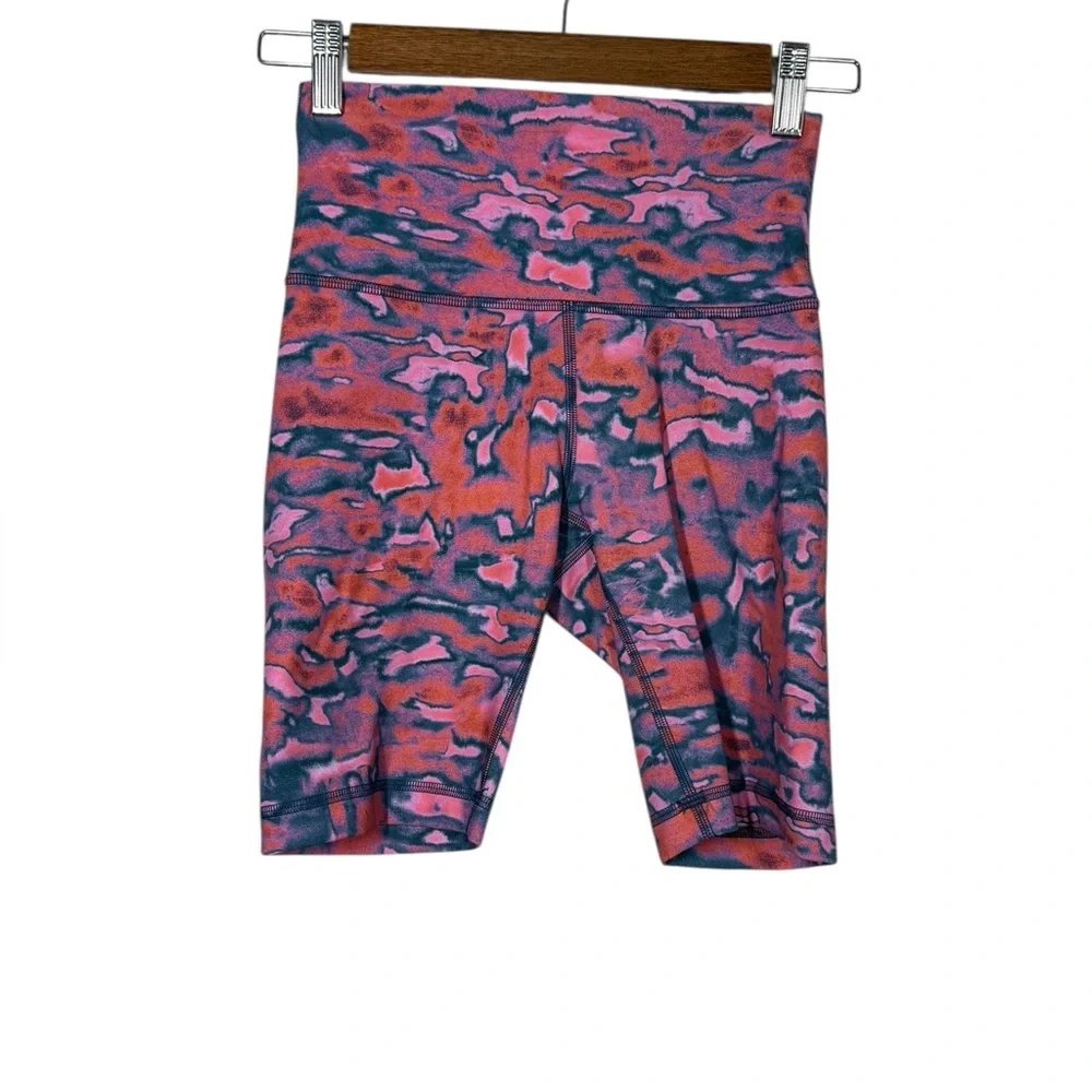 Lululemon Wunder Train High Rise Short 8